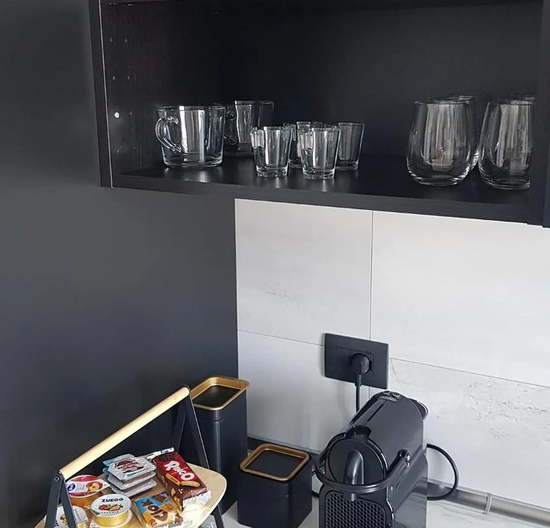 Appartamento Black And White B&B Urgnano Italia